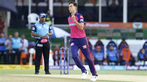 Ipl Rajasthan Vs Sunrisers Trent Boult The First Over Phenom