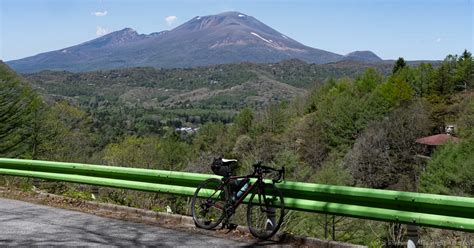 入って10秒で即絶景風光明媚すぎる町道三度山線 東京デスライド