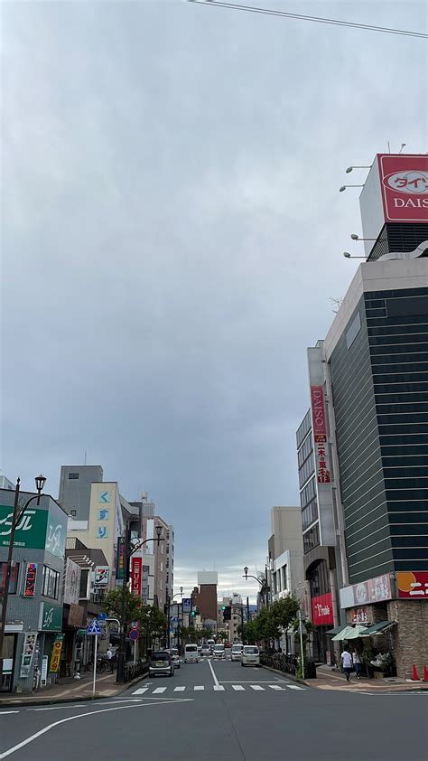 福生 ハッピータウン商店街 On Twitter どんより曇り空。 雨が降ってきました！ 午後も元気に参りましょう〜😊 福生駅西口