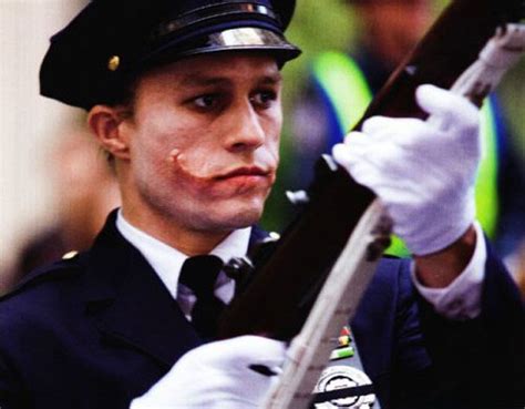 Heath Ledger on the Set of “The Dark Knight” (50 pics)