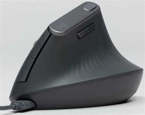 Обзор вертикальной эргономичной мыши Logitech MX Vertical