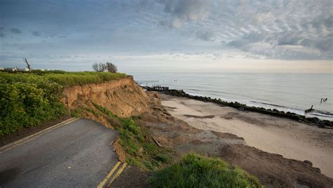 Erosion côtière et montée des eaux comment s adapter France Inter