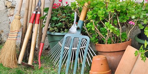 Les Outils De Jardinage Et Leurs Noms