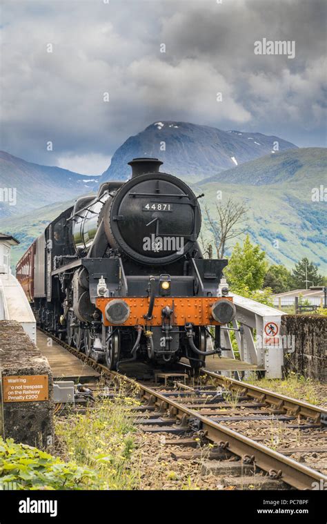 Harry Potter Steam Train leaving Fort William crossing the Crinan Canal ...