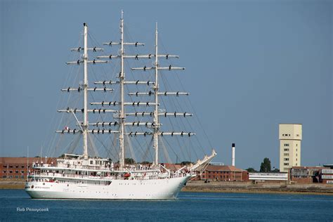 El Mellah 958 Algerian Navy Sail Training Ship Coming In T Flickr