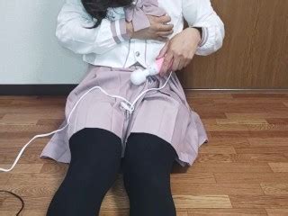 女装 初めてセーラー服でオナニーしたらスカートにまで染みできちゃった Pornhub Gay