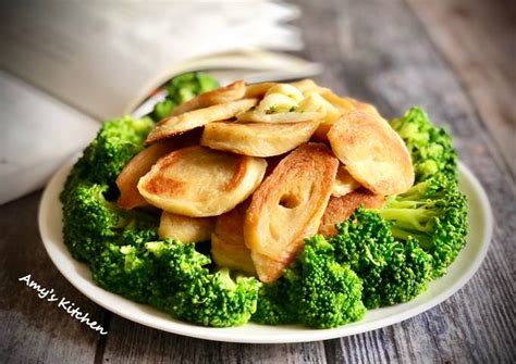 香酥麵腸炒青花菜 百元家常菜 食譜與作法 By Amys Kitchen Cookpad