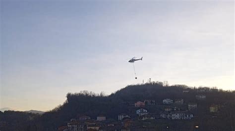 Incendio Di Bosco Sulle Alture Di Cengio In Azione Anche Lelicottero