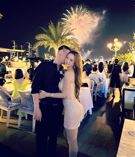 Lo T Hot Girl Th I K U V S Chuy N M Nh Th Nh Bi U T Ng Ph N Th Nh T Th H M I