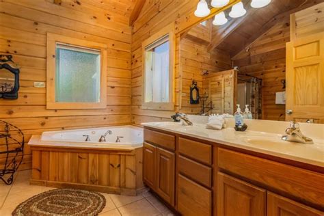 Exploring the 17 best Cabins with Hot Tubs in Branson in 2023