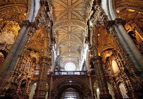 Interior Of The Church Of St Francis Of Porto Pelatophoto Stock