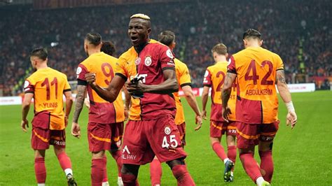 Galatasaray Quer Contratar Victor Osimhen Em Definitivo E Pode Incluir