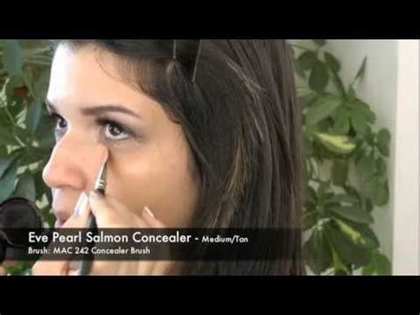 Light Bronze Smokey Eye Makeup Tutorial Featuring Naked Palette From