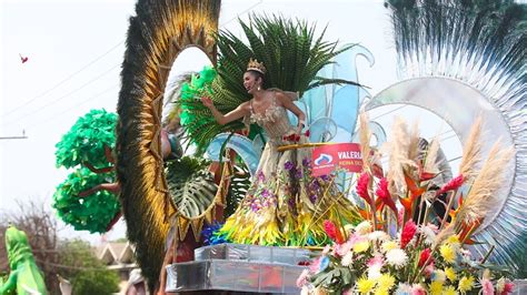 A Ritmo De Fandango Y Con El Rey Momo Verónica Alcocer Se Gozó Desfile En El Carnaval De