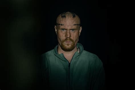 Появились кадры из фильма «Майор Гром: Игра» с комиком Евгением Чебатковым