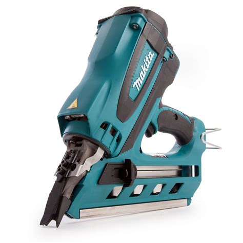 Makita Gn900se 72v Cordless Gas Nailer 2x15ah Toolstop