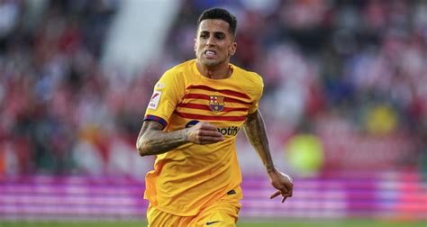 Fc Barcelone Mercato Des Pistes Tr S Tranges Pour L Apr S Cancelo