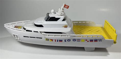 Mattel Disney Pixar Cars Porto Corsa Splash N Race Boat World Grand