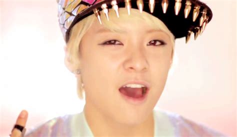 Kiss Kiss Kpop Reviews Review F X Hot Summer