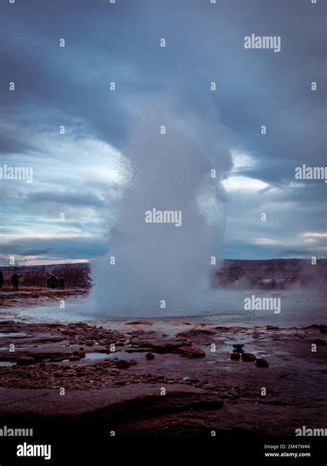 Geyser Eruption Closeup The Great Geysir Hot Spring In Iceland Stock Photo Alamy