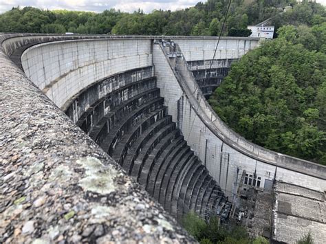 Dans Les Entrailles Du Barrage De Bort Les Orgues Radio Vassivi Re