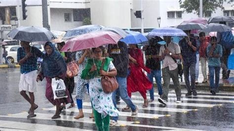 Kerala Heavy Rains Lash In Kerala Met Dept Issues Red Alert For Three