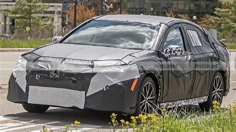 ᐅ Descubre El Toyota Camry 2024 En Estas Sorprendentes Fotos Espía