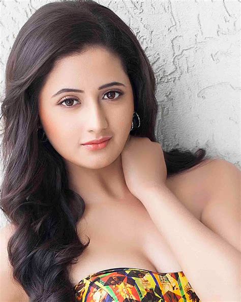 Rashami Desai Wiki Biography Dob Age Height Weight Affairs And