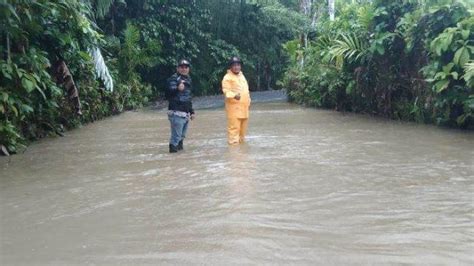 Ratusan KK Di Simeulue Terdampak Banjir BPBD Kerahkan Perahu Fiber