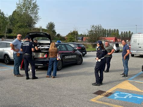 Giallo A Lacchiarella Trovato Il Corpo Di Un Uomo Nel Parcheggio Della