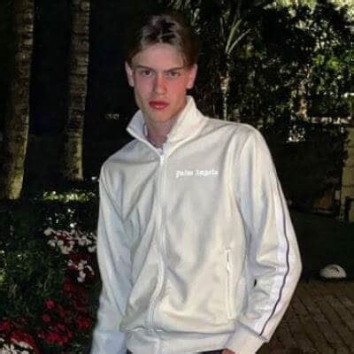 Alastair Wallace Stewart - Bio, Age, Net Worth, Career, Facts