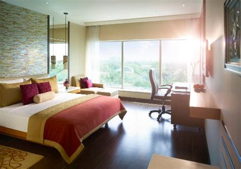 Luxury Rooms & Suites Near Coimbatore Railway Station | Vivanta Coimbatore