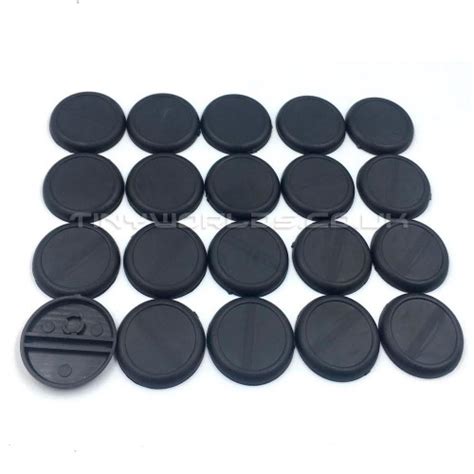 30mm Round Lipped Black Plastic Ds Slot Bases