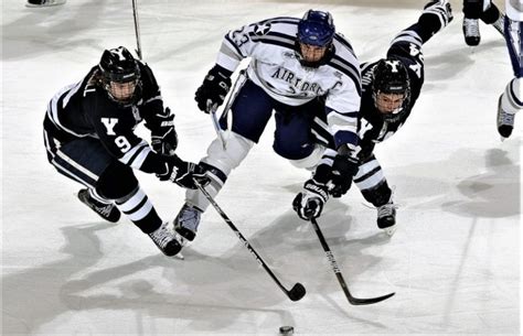 Hockey sobre hielo | Qué es, en qué consiste, historia, reglas, equipamiento