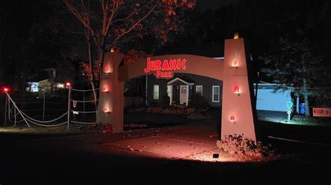 Visit a Jurassic Park Themed -Halloween Display @ A Macedonia Home ...