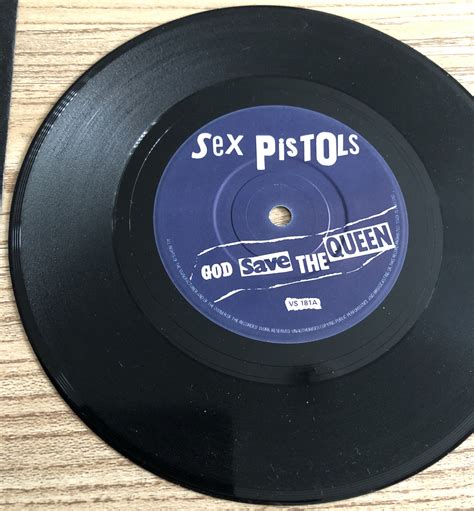 SEX PISTOLS GOD SAVE THE QUEEN DID YOU NO WRONG VS 181A 1977 7 VINYL