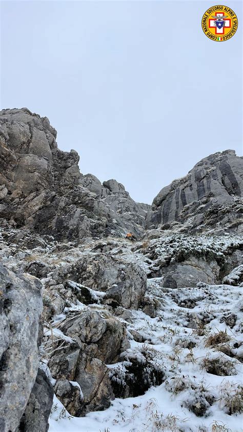 Escursionisti Bloccati Sul Monte Velino Soccorso A 2200 Metri