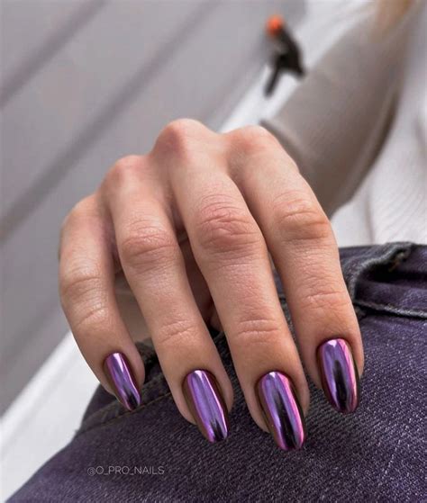 Metallic Nails Coole Maniküre für moderne Frauen