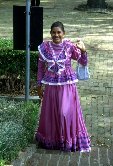 [Unidentified woman in traditional Mexican dress] - The Portal to Texas ...