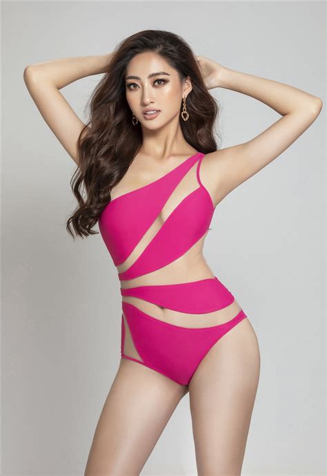 Bỏng mắt ngắm Hoa hậu Lương Thùy Linh diện bikini trước thềm Miss World