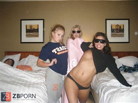 Display Your Titties ZB Porn