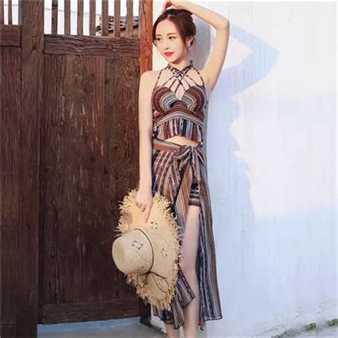 Bộ đồ bơi bikini nữ ba mảnh 2018 mới lưới màu đỏ mô hình du lịch khí chất công chúa nước gió