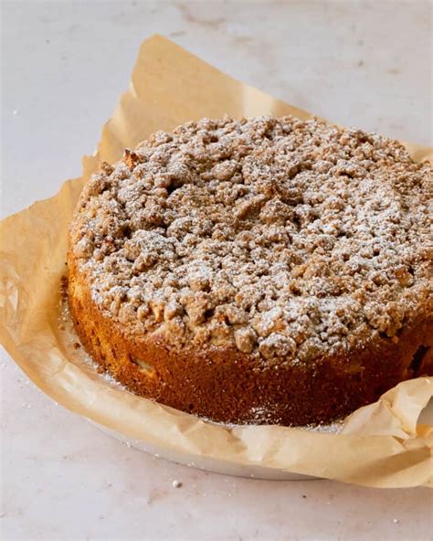 Apple Crumble Cake (Easy Apple Crumb Cake) - Olives + Thyme