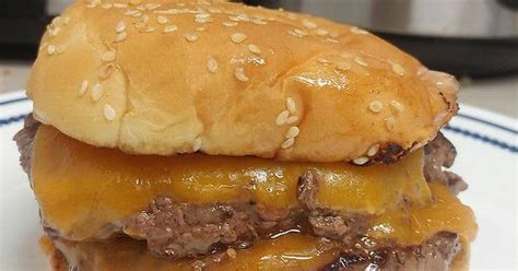 Homemade Wagyu Double Cheeseburger ・ Popularpics ・ Viewer For Reddit