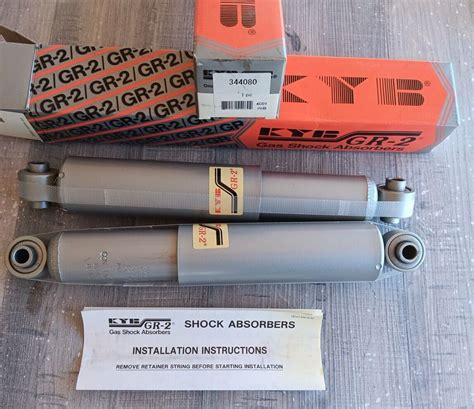 Pair Kyb Gr Rear Shock Absorbers Caravan Voyager Town Country