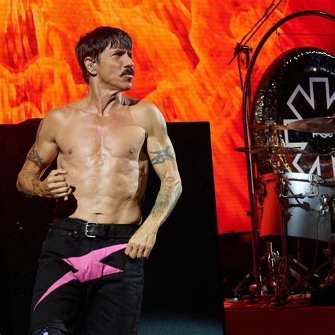 Red Hot Chili Peppers anuncia shows em Brasília São Paulo Rio de Janeiro Curitiba e Porto