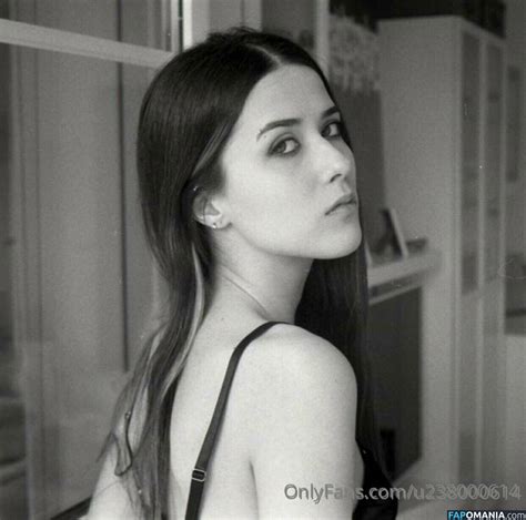 Extravaganza Anastasiyan Vip Nude OnlyFans Leaked Photo 9