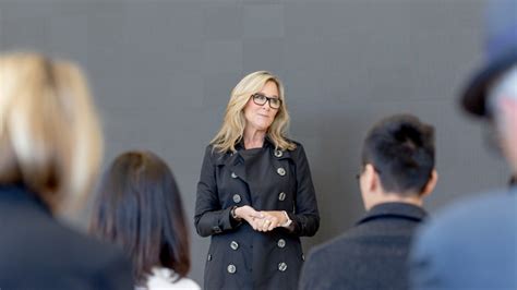 Angela Ahrendts to Leave Apple