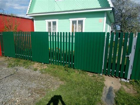Комбинированный забор из профнастила и штакетника | цены на заборы в ...
