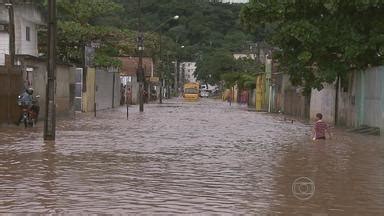 NE2 Chuva provoca alagamentos e complica trânsito na Região